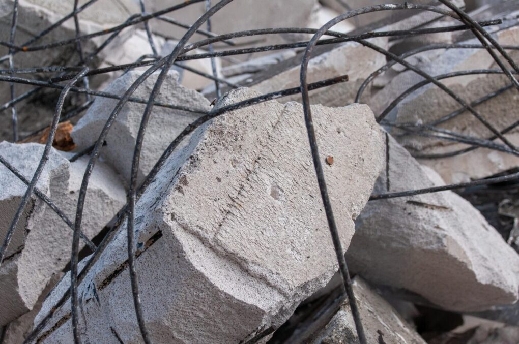 debris-7292134_1920